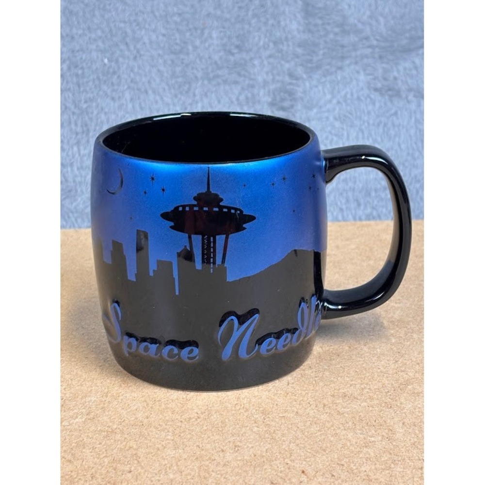 Americaware Seattle Space Needle Coffee Mug Metallic Blue‎ Black Skyline 2017